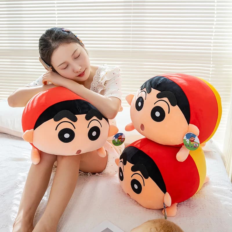 Cartoon Crayon Shin-chan Peluche Confortevole stile giapponese Peluche Comodo cuscino da tiro Cuscino Divano letto Arredamento della camera Regalo