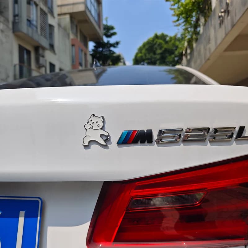 Car stickers cute cat metal stickers pet personalized scratches cover side windows creative car tail label decorative stickers
