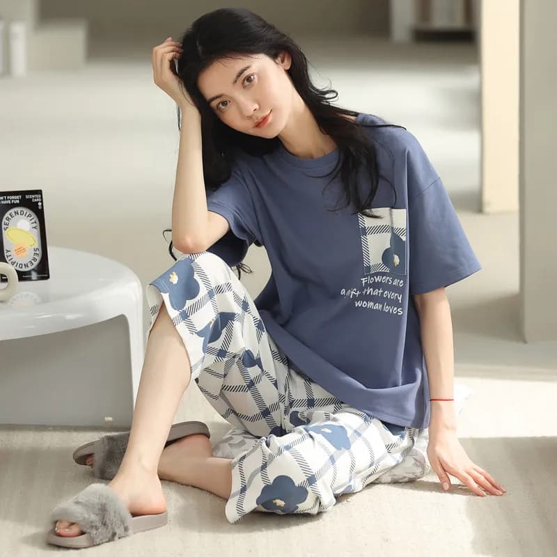 Pigiama Estivo da Donna in Cotone Stile Coreano, Maniche Corte e Pantaloni al Polpaccio, Traspirante, Set Homewear Femminile