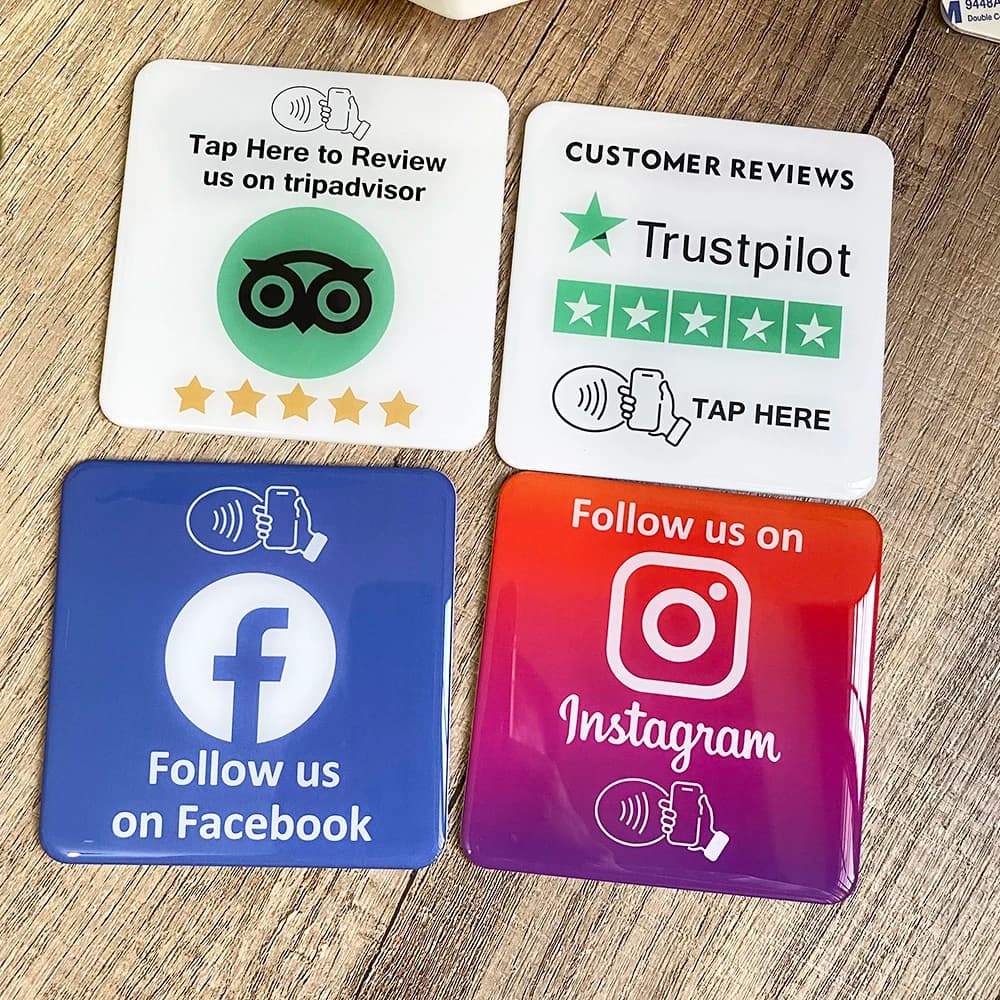 3.93"X3.93" Instagram Facebook Google Tripadvisor Trustpilot Revisione NFC Tap Card Sign Piastra epossidica autoadesiva appiccicosa