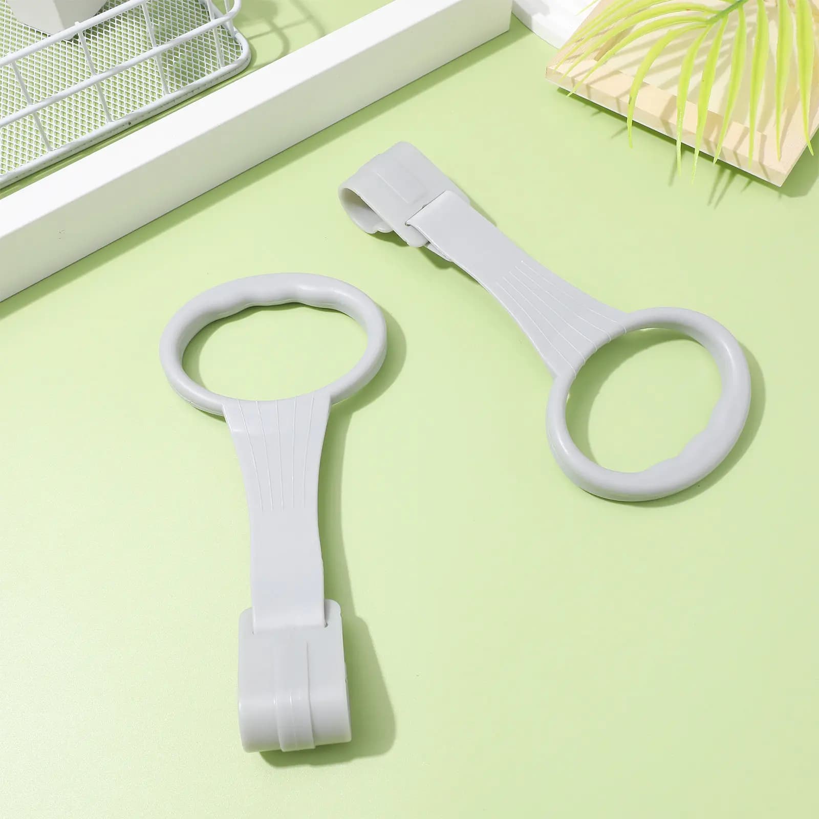 1 pair of safety rings for crib, baby support bars for walking exercises, portable rings for hanging on the cot, children's box