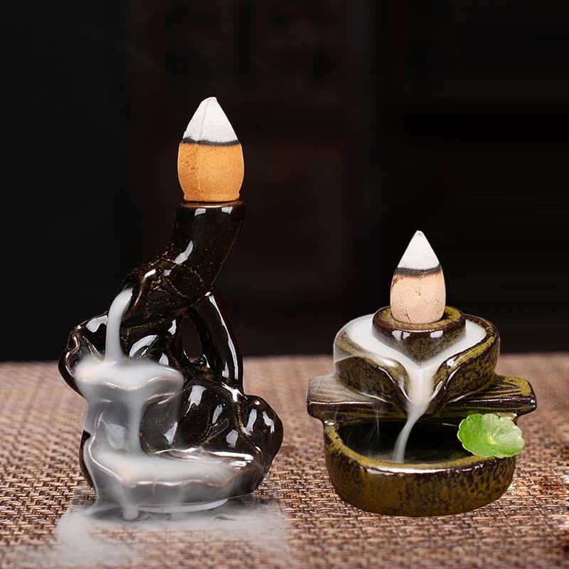 Piccoli bruciatori di incenso a riflusso Zucca Gira le cose attorno a incensiere a cono Mini ornamenti da scrivania in ceramica Portaincenso Zen senape