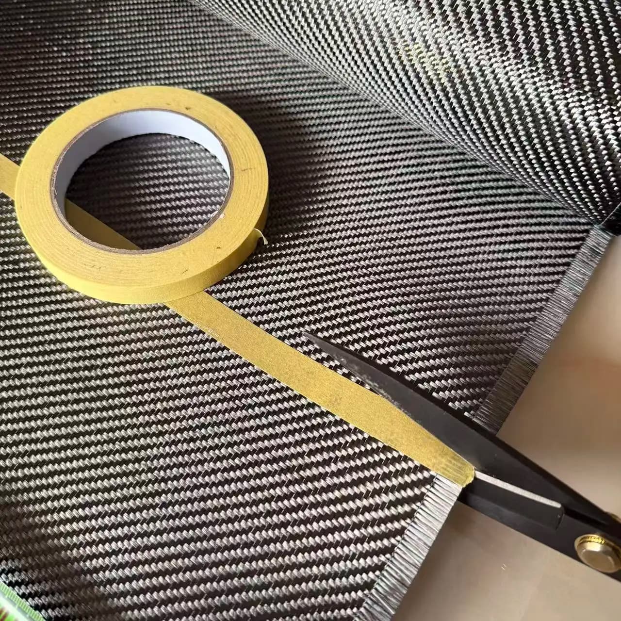 Real carbon fiber fabric [Grado A+] 3K 240gsm 2x2 twill width 12 inch/30 cm, used for bicycles, motorcycles, cars, fishing rods
