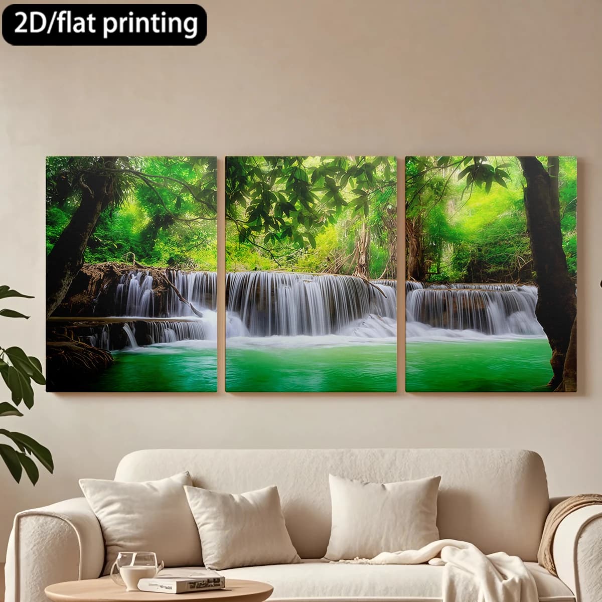 Stampa piatta 2D, pittura decorativa su tela con cornice in legno in 3 pezzi. Cascata in un verde rigoglioso. Decorazione per corridoio e camera da letto.