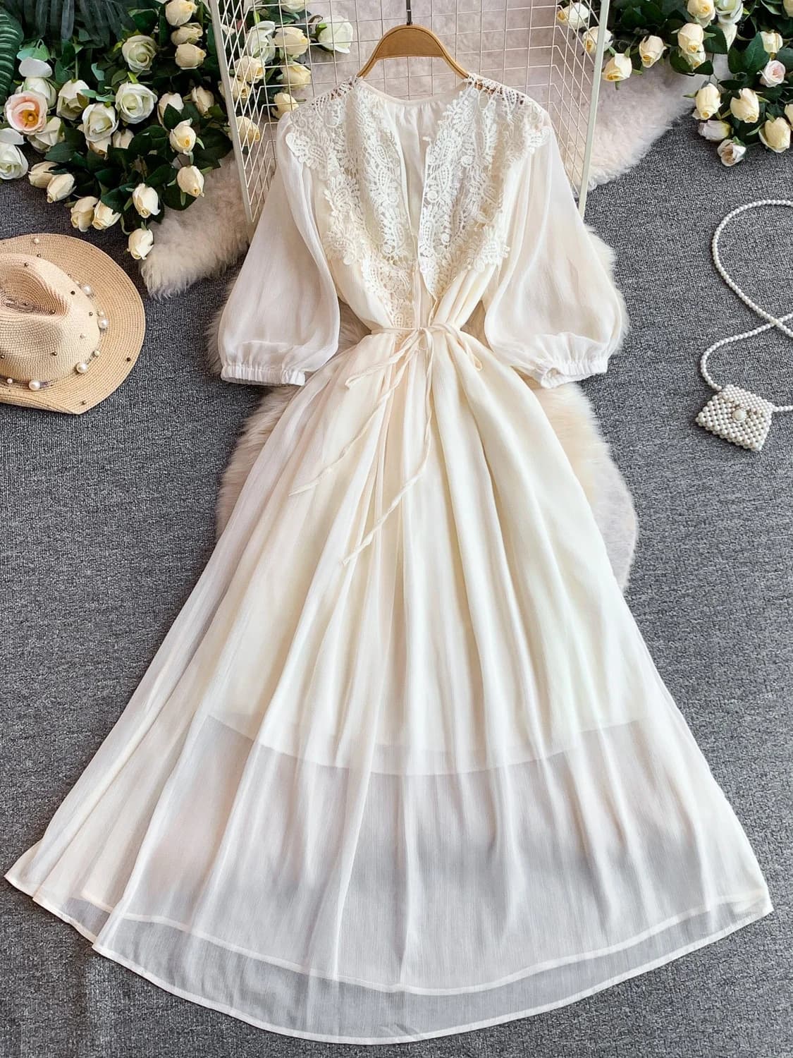 Elegant V-Neck Short-Sleeve Chiffon Dress Women's Luxury Lace Splicing Slimming Waist A-Line Long Skirt Breathable Spring Summer