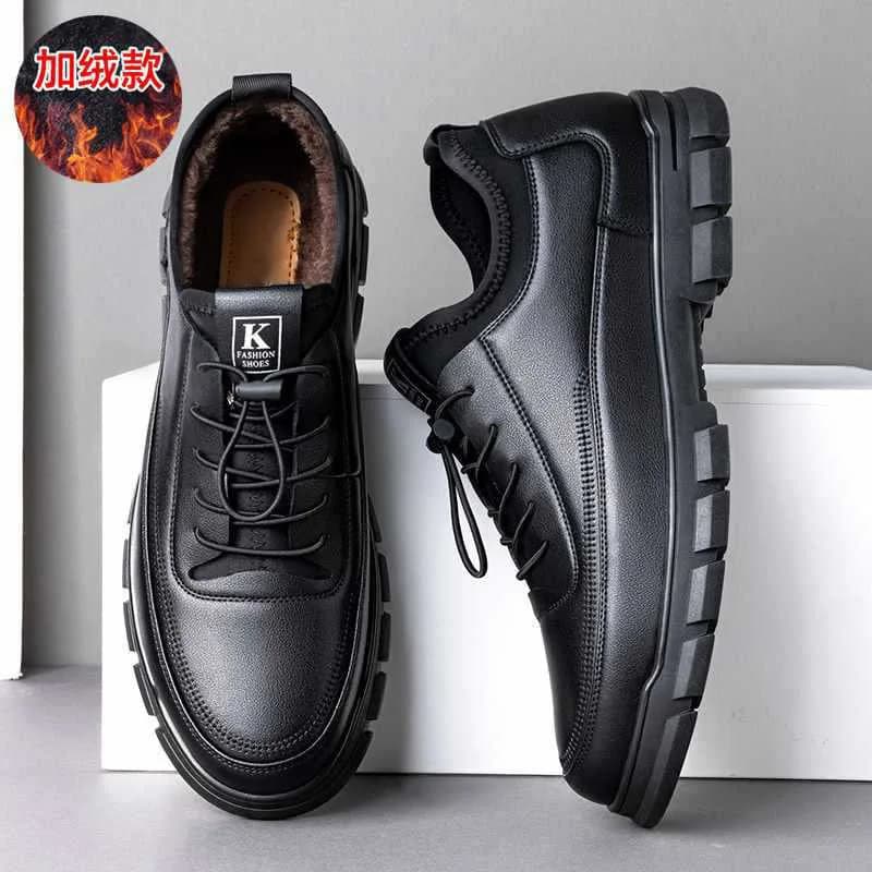 Scarpe da ginnastica stringate foderate in pile caldo da uomo in ecopelle nera, suola spessa antiscivolo, comode scarpe casual per l'autunno inverno freddo