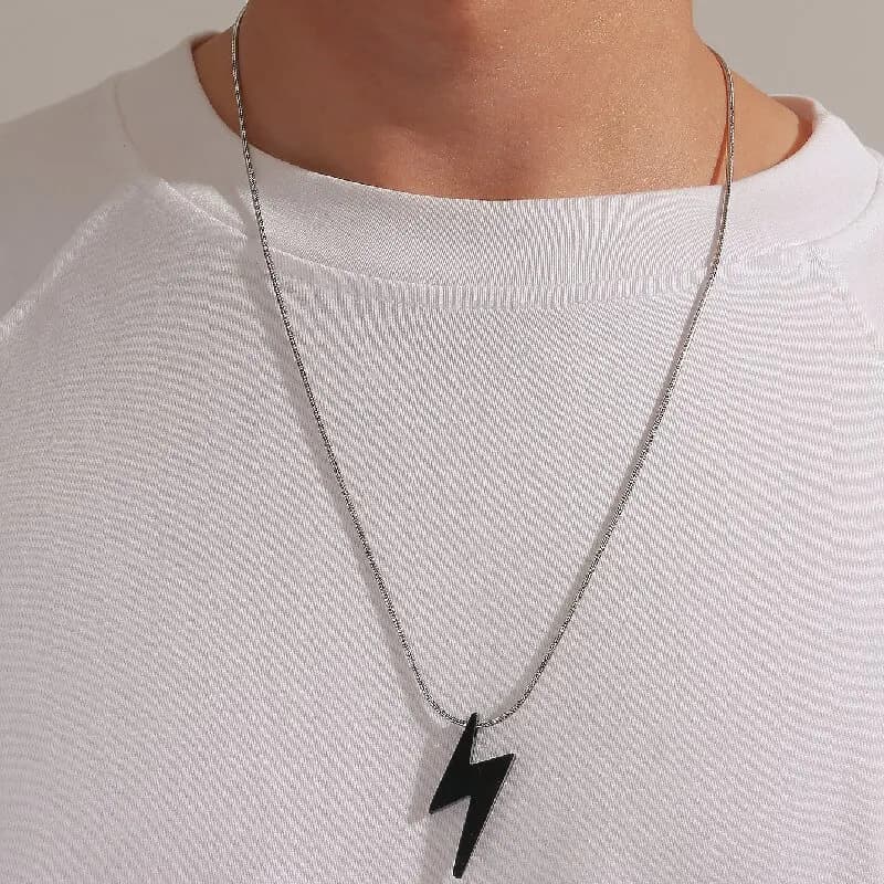 Collana Choker con Ciondolo a Fulmine per Uomo e Donna, Collana Hip Hop in Acciaio Inossidabile, Gioiello Stratificato Stile Streetwear Audace, Regalo