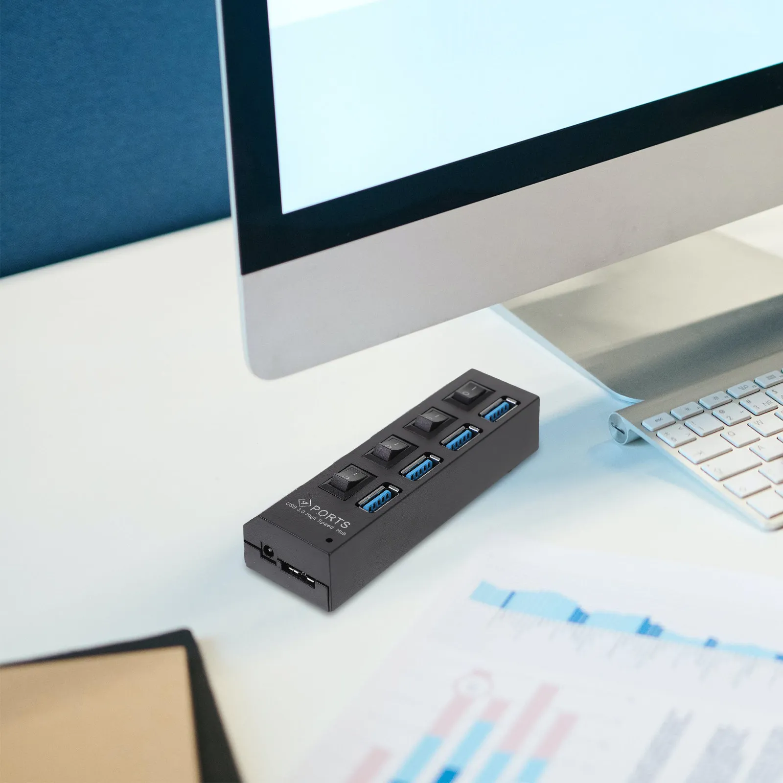 Hub USB 3.0 a 4 Porte con Ricarica Rapida e Ingresso Alimentazione Esterno, Design Minimalista, Nero e Bianco, per HDD e SSD