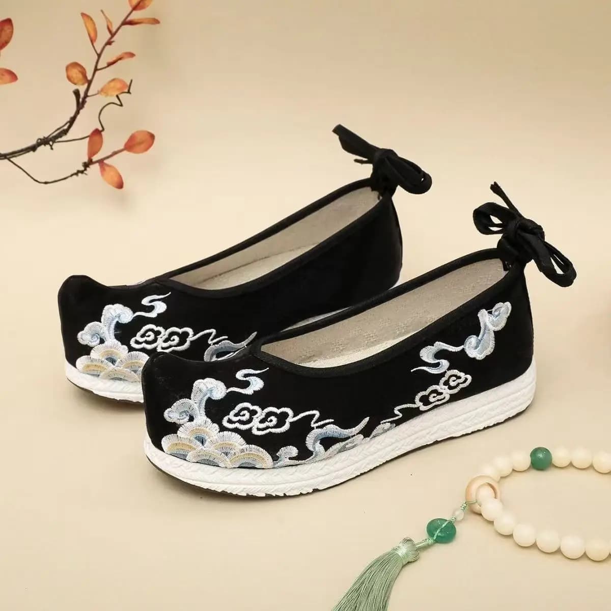 Large Size Women's Embroidered Hanfu Shoes Flat Non-slip Ankle Strap Little Deep Ankle Strap Ethnic Style Horse Ride Shoes