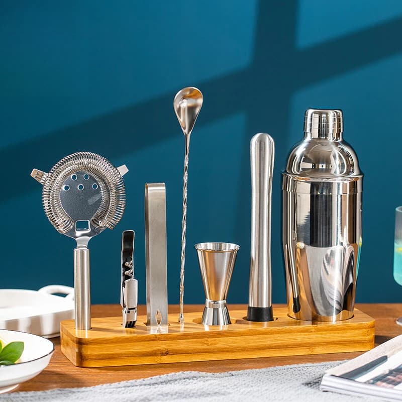 Set di 7 utensili da barman verticali, kit completo per cocktail con supporto in legno, set completo di accessori da bar per miscelare bevande a casa e al bar