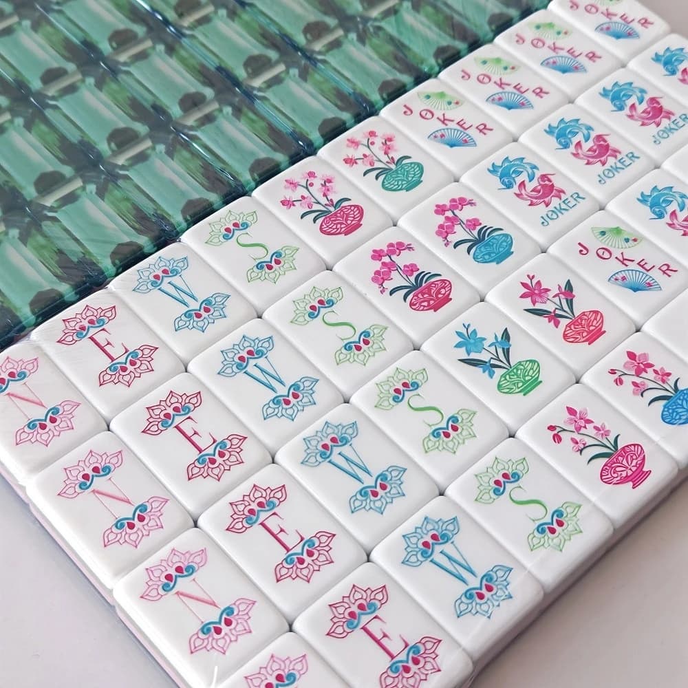 Emerald Green Luxury Engraved American Mahjong Set Acrylic Mahjong Tiles Party Entertainment Gift Travel Portable Mah Jongg Sets