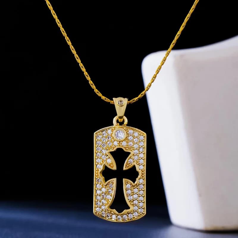 2025 New Hip Hop Crystal Christian Jesus Cross Pendant Necklace Unisex Streetwear Luxury Collarbone Chain Trendy Jewelry