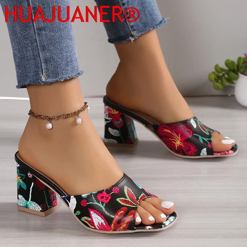 Sandali da donna stampati estivi 2026, nuovi, con tacco spesso, popolari, sexy, versatili, a mezzo sabot, con punta aperta, casual, scarpe basic