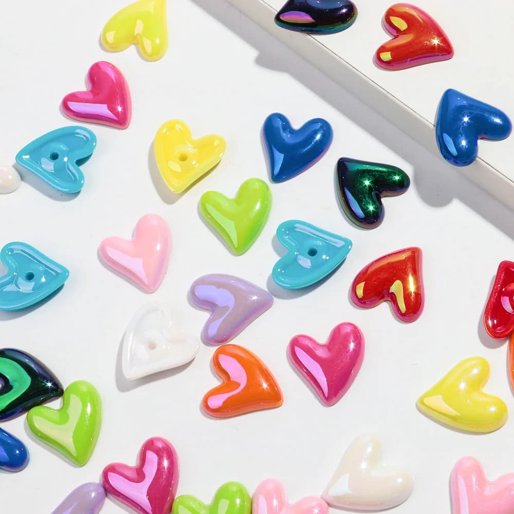 Ciondolo pesca laser con ciondolo a forma di cuore d'amore iridescente in acrilico carino per gioielli fai da te che realizzano accessori per fermagli per orecchini all'ingrosso 10 pezzi