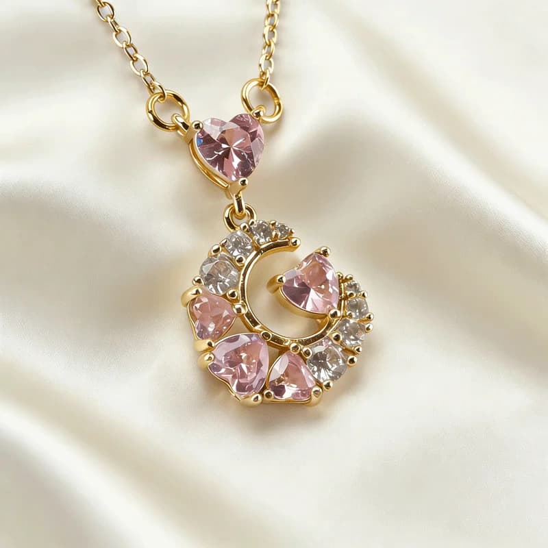 Necklace with sparkling zircone pink heart pendant, gold plated, elegant clavicle chain, for woman, Valentine's Day gift.