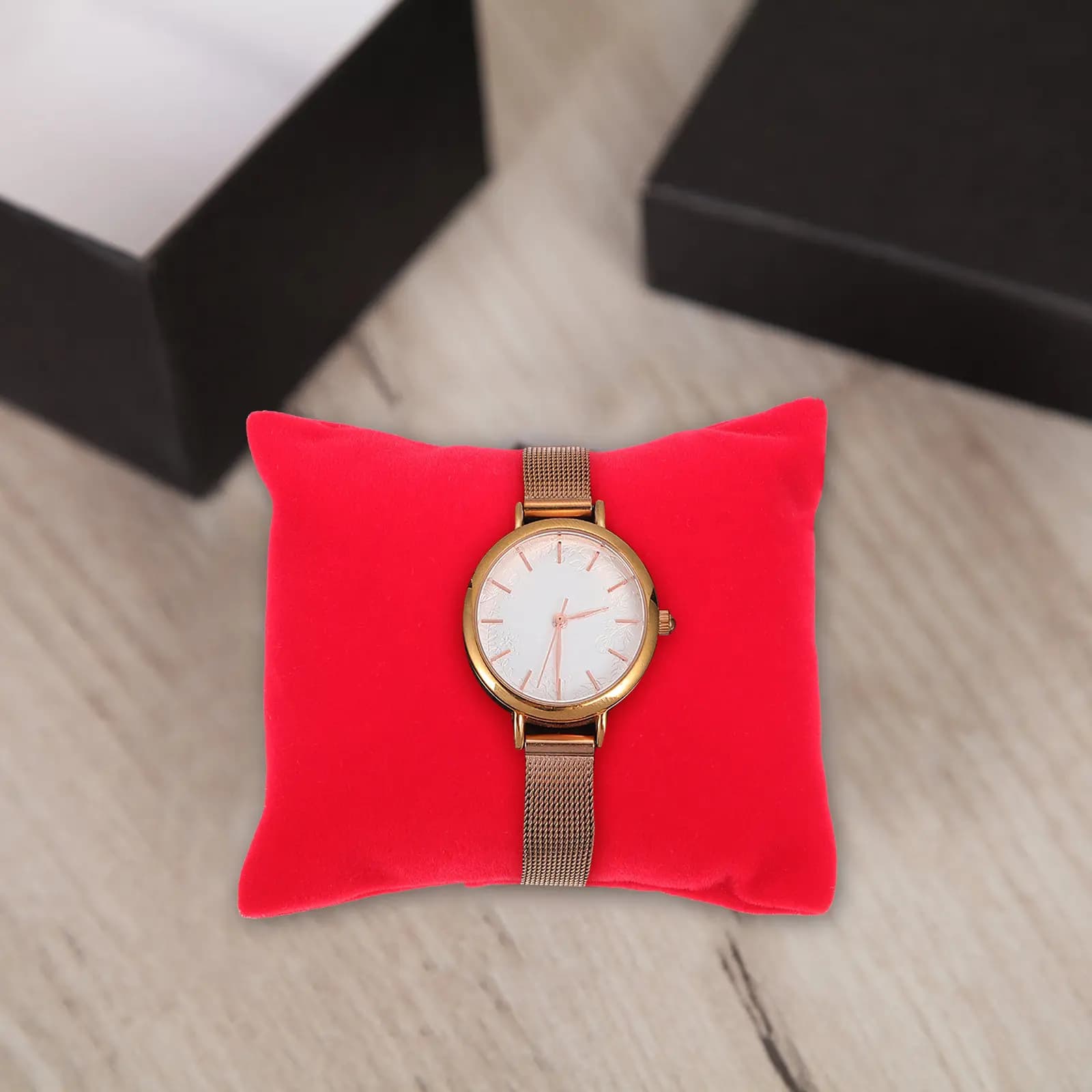 4Pcs Professional Jewelry Display Pillow Watch Case Pillow Bracelet Display Prop Soft Comfortable Flannel Cushion for Retail