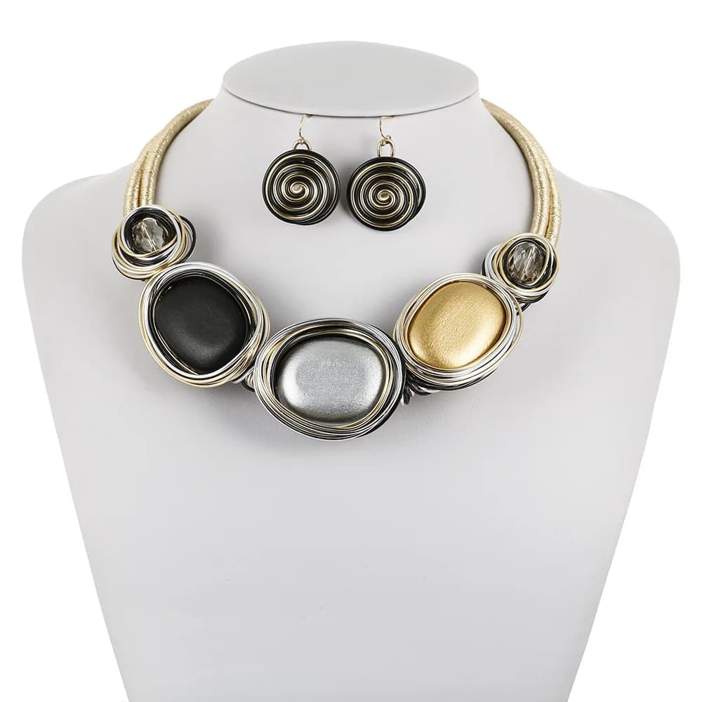 Collana con clavicola in resina africana Set striscia di alluminio Collana con blocchi di legno geometrici Collane di gioielli fatti a mano di Amazon XD-67201