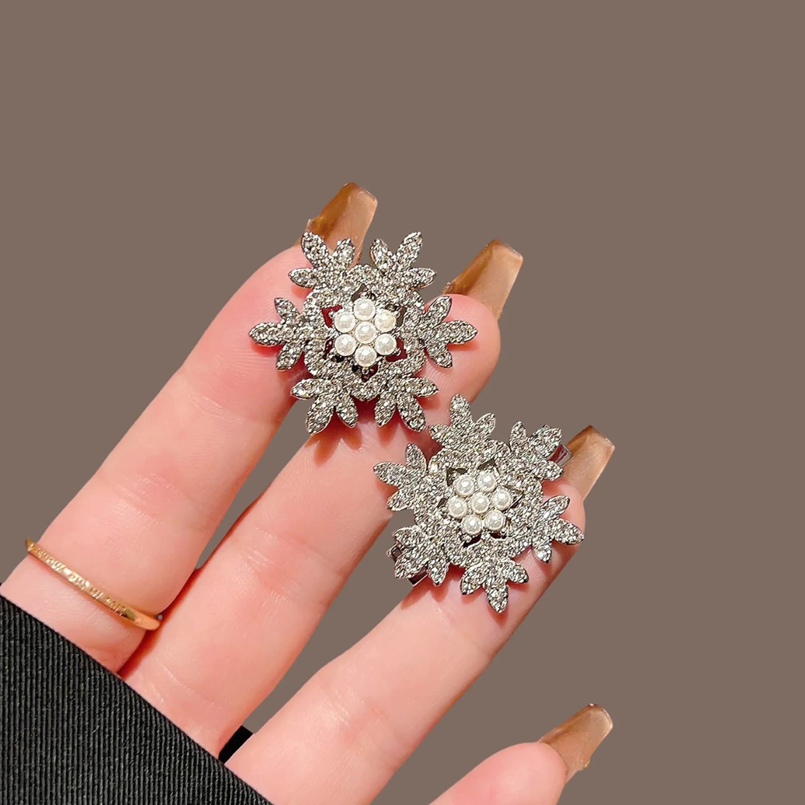 1 pz fermaglio per capelli scintillante fiocco di neve per le donne gioielli per capelli festa di Natale forcine di cristallo lucido ornamenti di perle regali di Capodanno