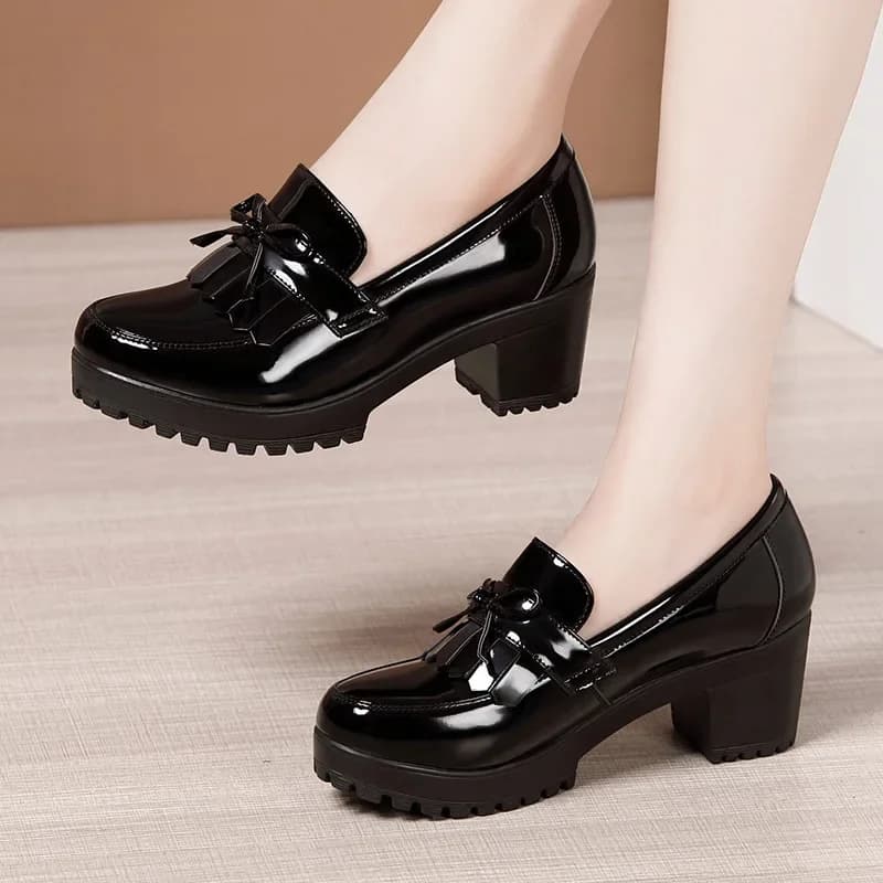 6 centimetri di piccola dimensione 33-43 nappa med tacco largo pompe scarpe da donna in pelle verniciata 2025 fondo spesso scarpe con plateau ufficio mamma modello