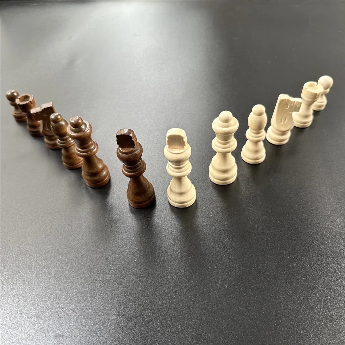 Set di Scacchi Internazionali in Legno Massiccio da 3 Pollici, Nuovo Set Avanzato con 32 Pezzi per Giochi da Tavolo