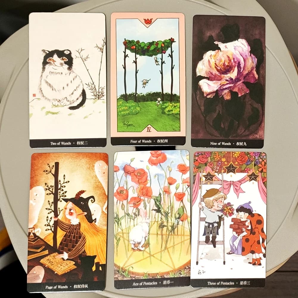 Mazzo di tarocchi Arcana 78 10,3 * 6 cm 78 carte dei tarocchi basate sul sistema Rider Waite presenta le opere d'arte di 78 artisti talenti