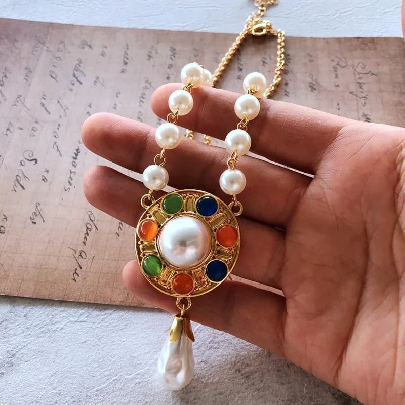 Collana con Opale Colorato Stile Antico Occidentale per Commercio Estero, Catena Placcata Oro Vero, Collana con Perle