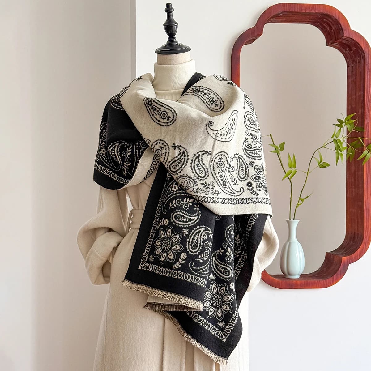 Women's Luxury Winter Cashmere Scarf Hot Design Pashmina Cover Poncho Women's Scarves Paisley Print Scarf Thick Scarf Bufanda