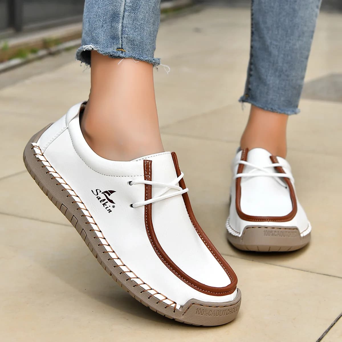 New Woman Fashion Handmade Leather Casual Shoes Men Design Sneakers Man Loafers Breathable Low Top Flat Shoes Driving Plus Size