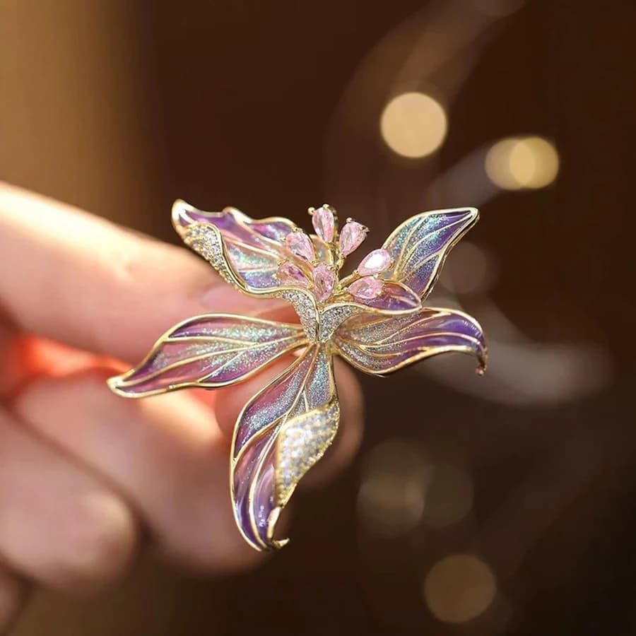 1Pc Romantico Iris Fiore Spilla per Le Donne Degli Uomini Squisita Fiore Pianta Spille Spille Gioielli Accessori Alla Moda Regali Del Partito 2024