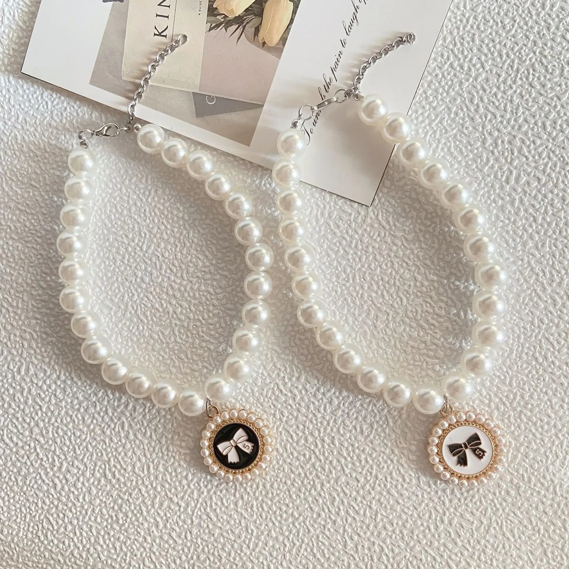Elegante fiocco per collana con ciondolo di perle per animali domestici per cani gatto, regalo accessorio per collare di gioielli con animali carini