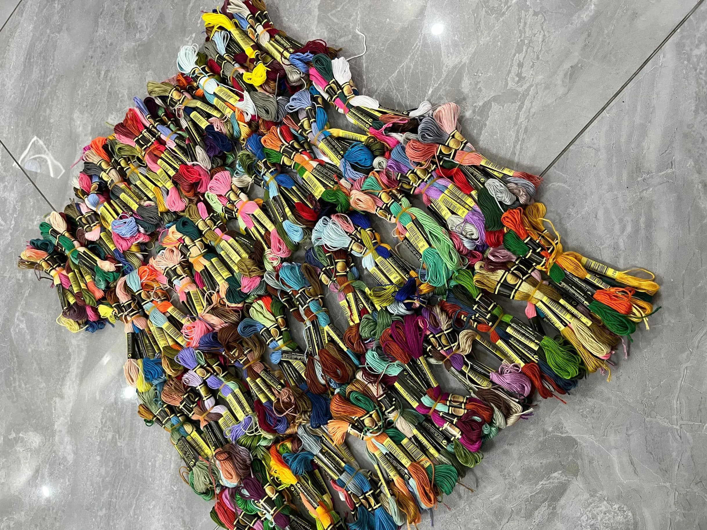 Scegli il colore 10 pezzi filo DMC simile punto croce schizzi di cotone per cucire filo da ricamo filo interdentale kit cucito fai da te