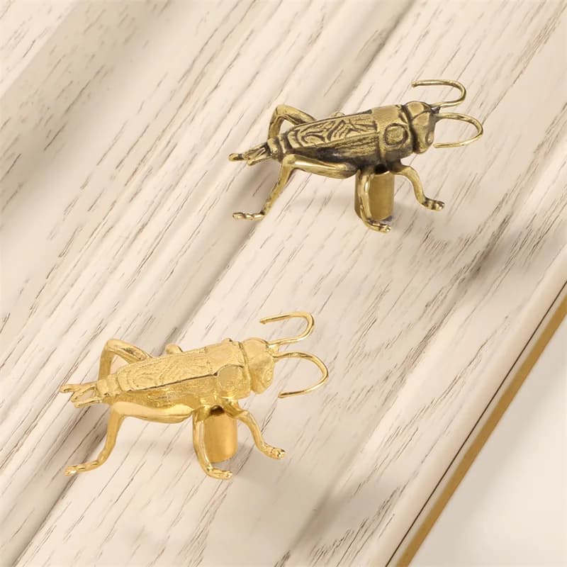 Maniglia e pomello per mobili a forma di cricket in ottone vintage Manopole per guardaroba antichi Maniglie per porte dell'armadio per cassetti per insetti Maniglie da cucina