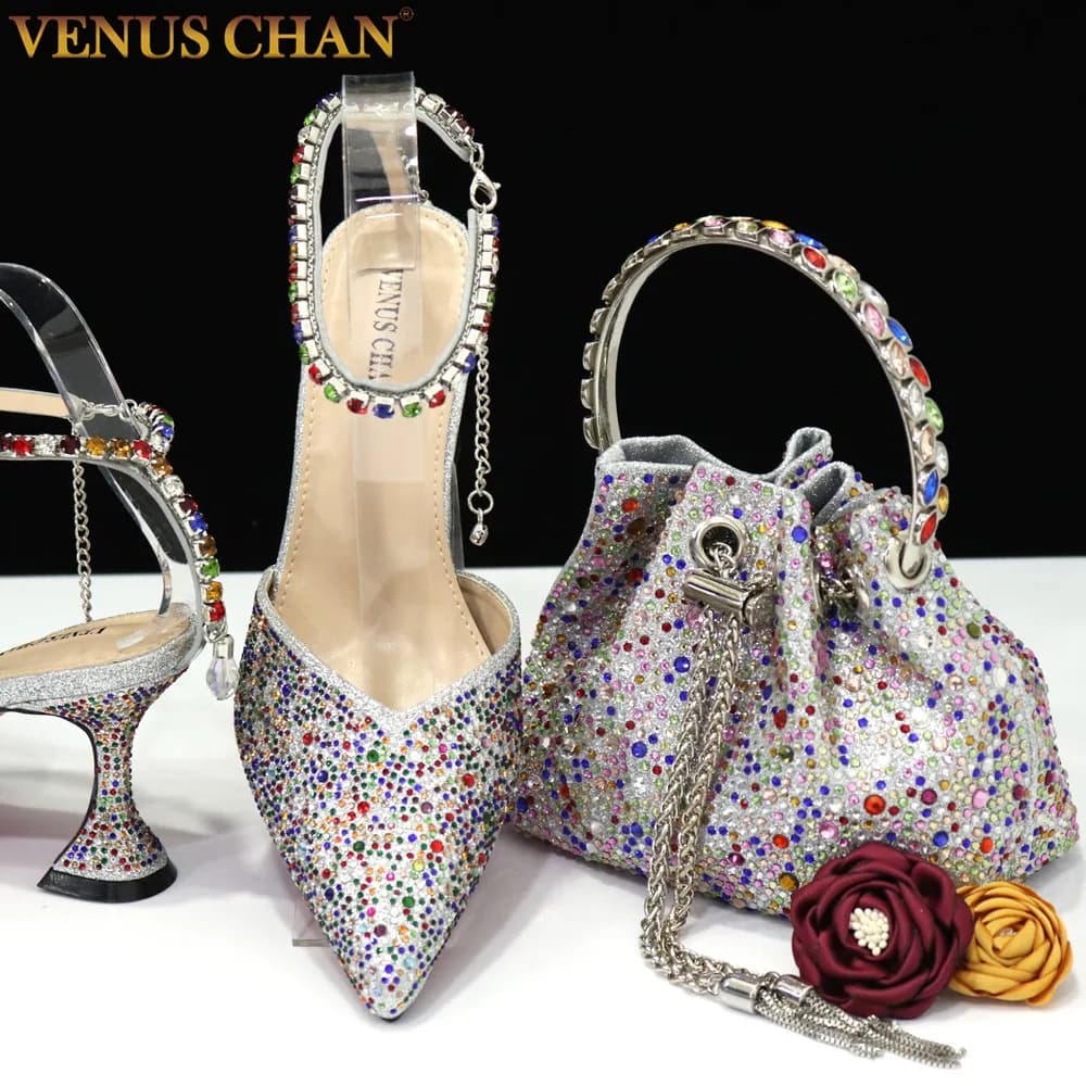 Nuovo arrivo moda stile scarpe a punta borsa manico morbido borsa cavigliera Design scarpe da donna tacco medio adatto per la festa di nozze