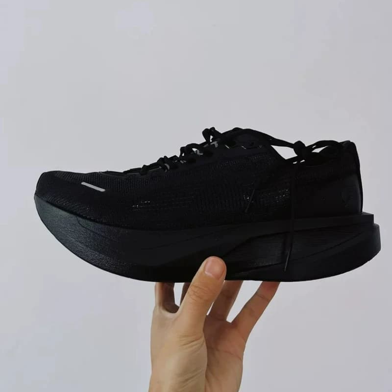 Scarpe da corsa originali di marca per uomo e donna, scarpe da jogging con piastra in carbonio, scarpe da allenamento leggere unisex, sneakers per coppie