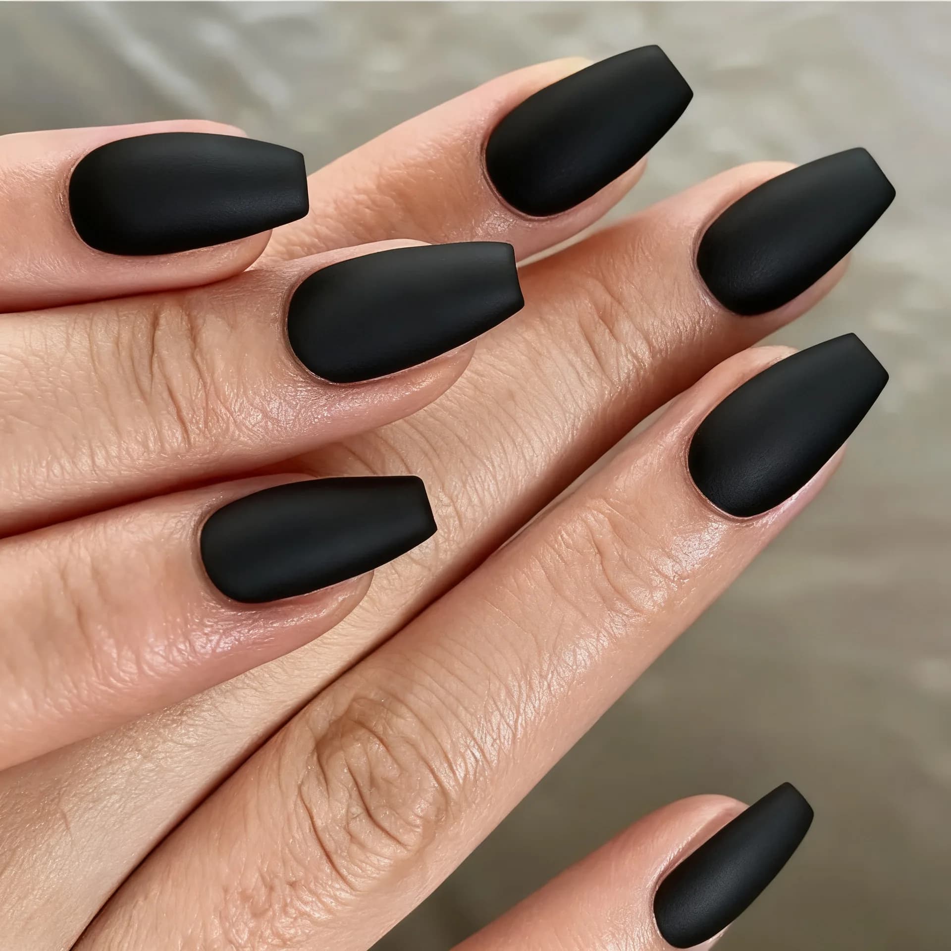 Black Fin Nails Effect Scrub for Nail Art, Fresh and Simple Style, Medium Size, Ballerina, Ready to Use