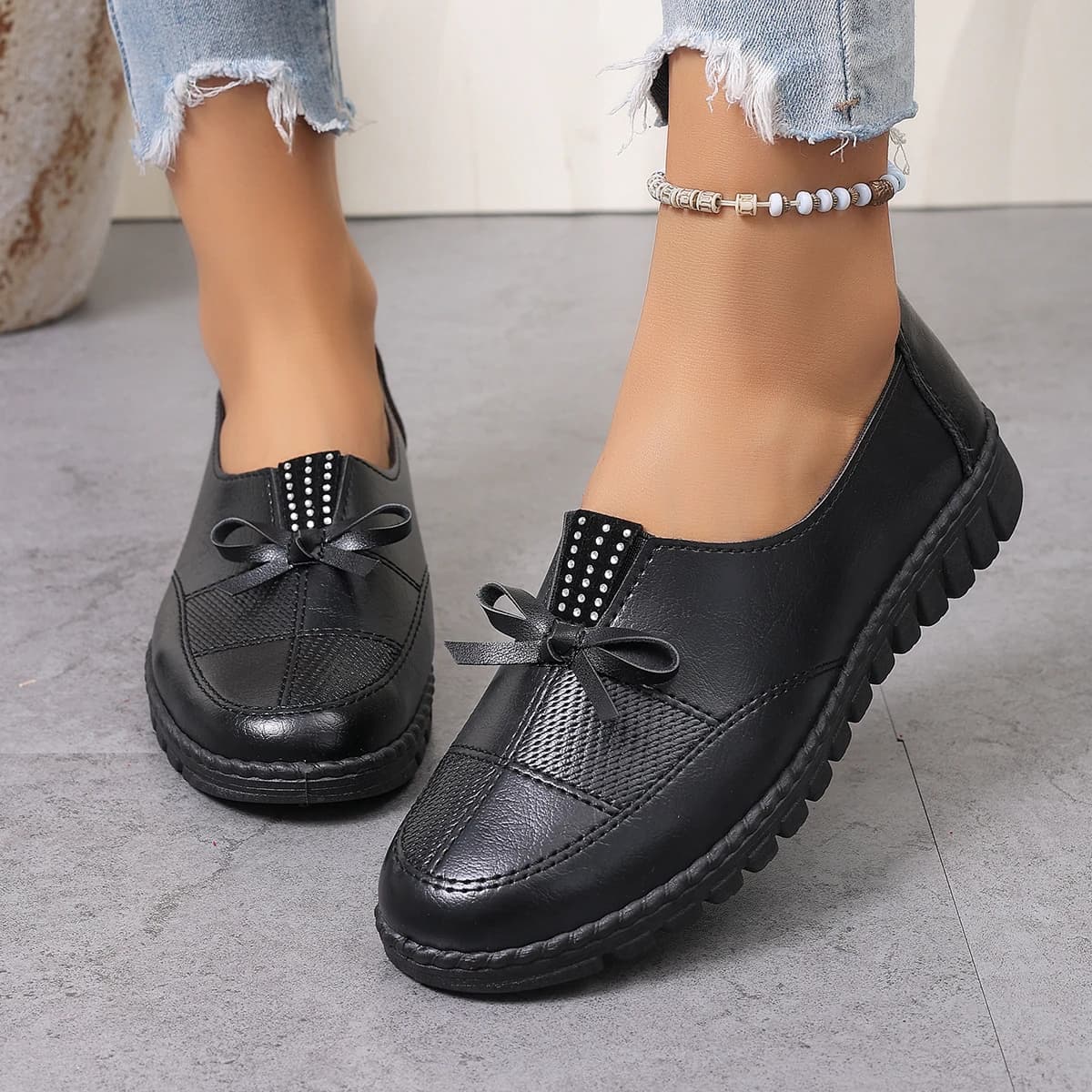 Women's Leather Flat Shoes Spring and Autumn Women's Loafers Single Classic Mom Shoes Anti-Slip Comfortable and Free Shipping