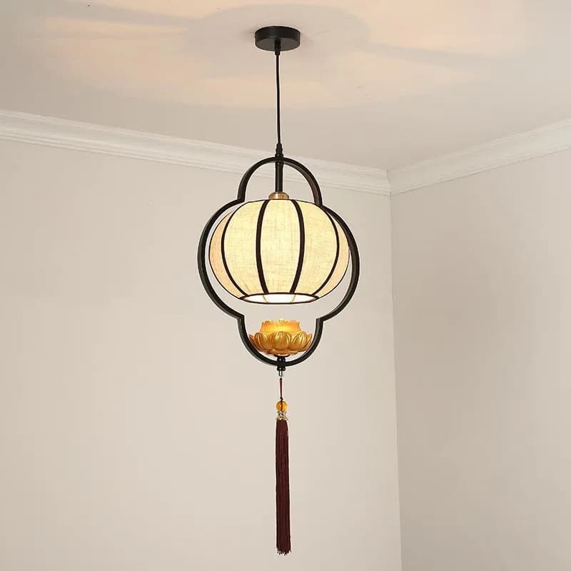 Lanterna cinese Lampadario in ferro Tessuto Ristorante Lampada a sospensione Nordic Home Decor Camera da letto Bordo Balcone Corridoio Bar Luci a LED