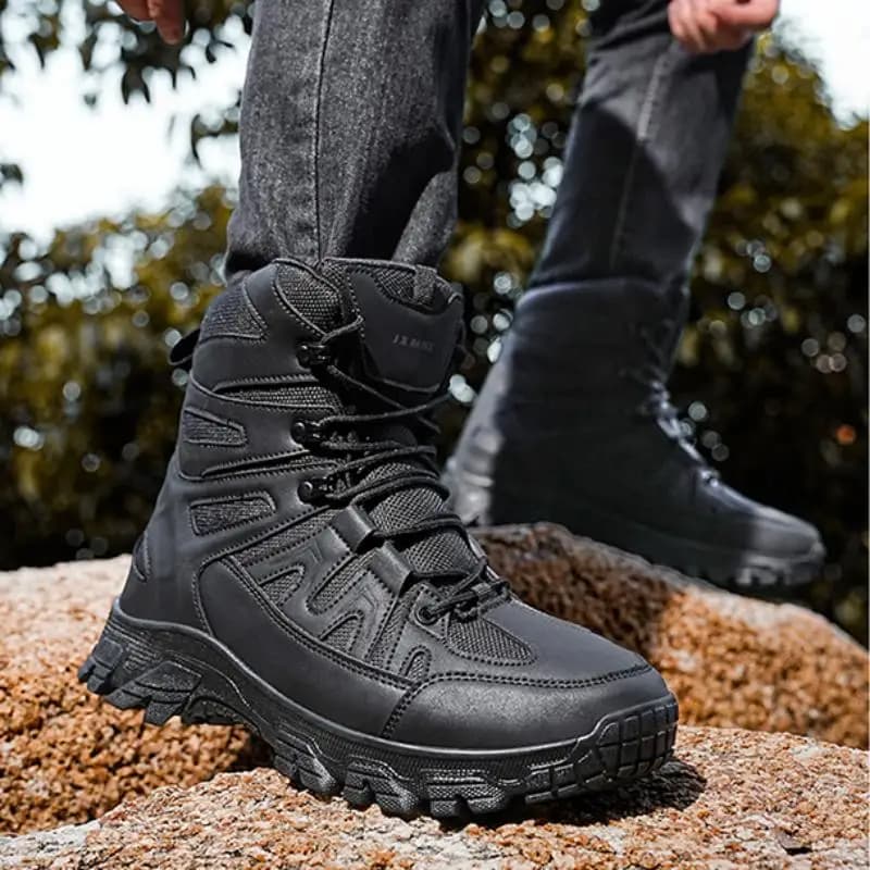 Scarpe da trekking da uomo Stivali da combattimento pesanti Stivali da trekking antiscivolo resistenti all'usura Stivali da deserto Stivali da lavoro impermeabili