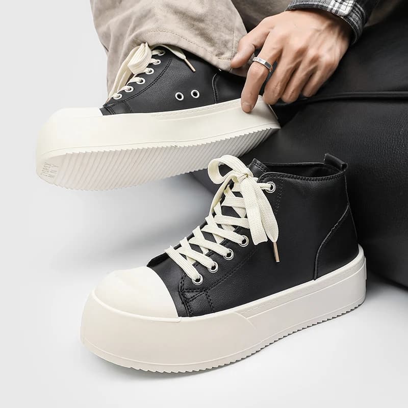 Scarpe sportive da uomo nere tinta unita Scarpe da ginnastica comode da uomo Scarpe da corsa da uomo firmate Stivali da uomo 2025 Pelle PU di moda di marca