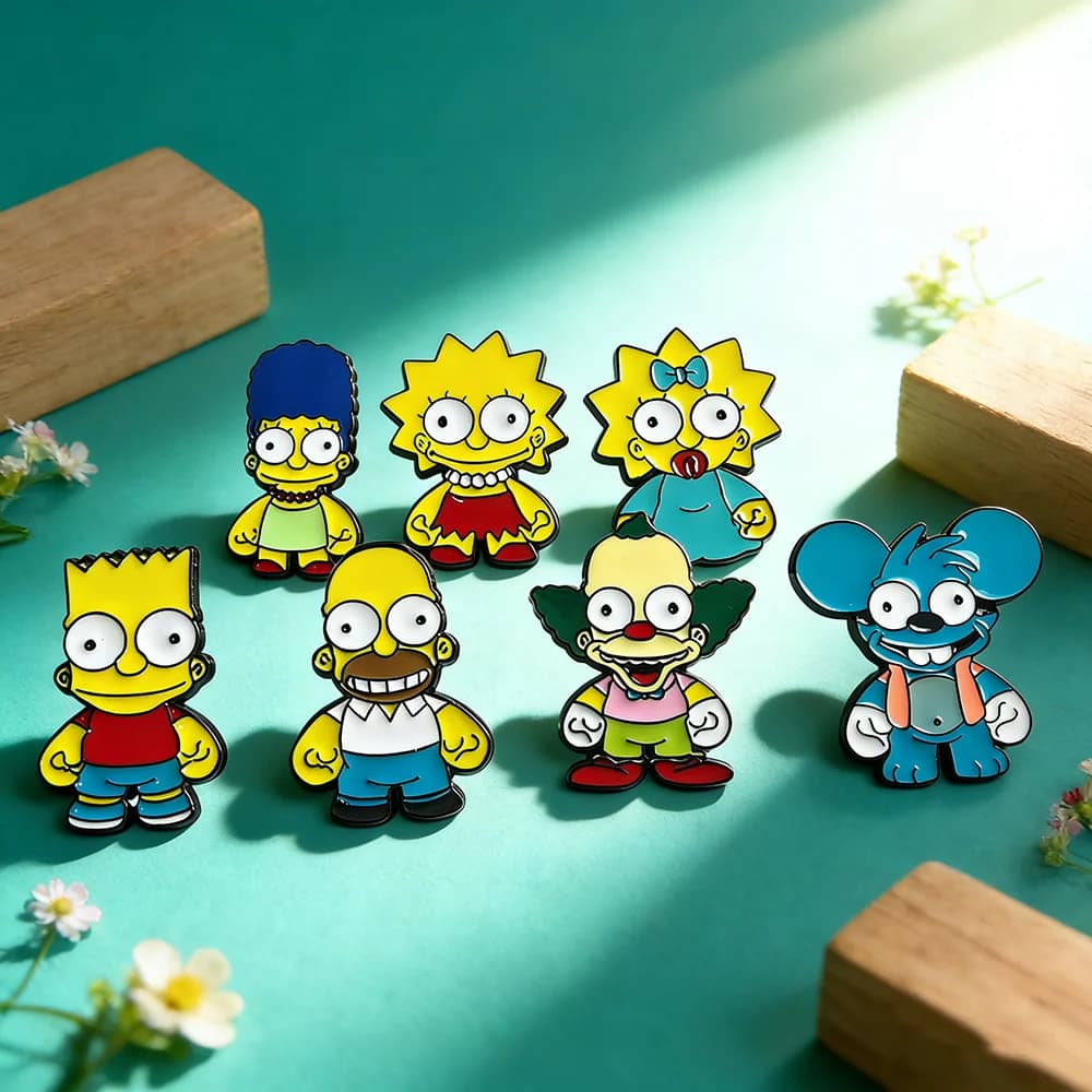 Set di 7 Spille Smaltate dei Simpson - Homer, J. Simpson, Marge, Bart, Lisa, Krusty the Clown - Badge Animati per Zaini