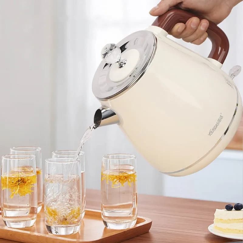 Bollitore Elettrico Stile Europeo 1.8L, Teiera in Acciaio Inox 304, Bollitore Rapido per Uso Domestico con Spegnimento Automatico, Utensile da Cucina 1800W