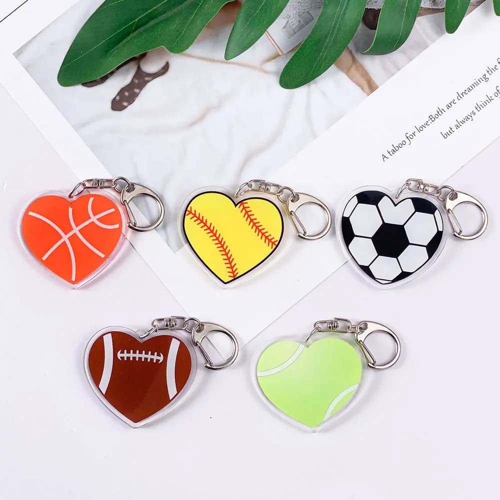 Set di 5 Portachiavi Acrilici a Tema Sportivo: Tennis, Basket, Calcio, Accessori per Auto, Charm per Borse, Regali per Amici