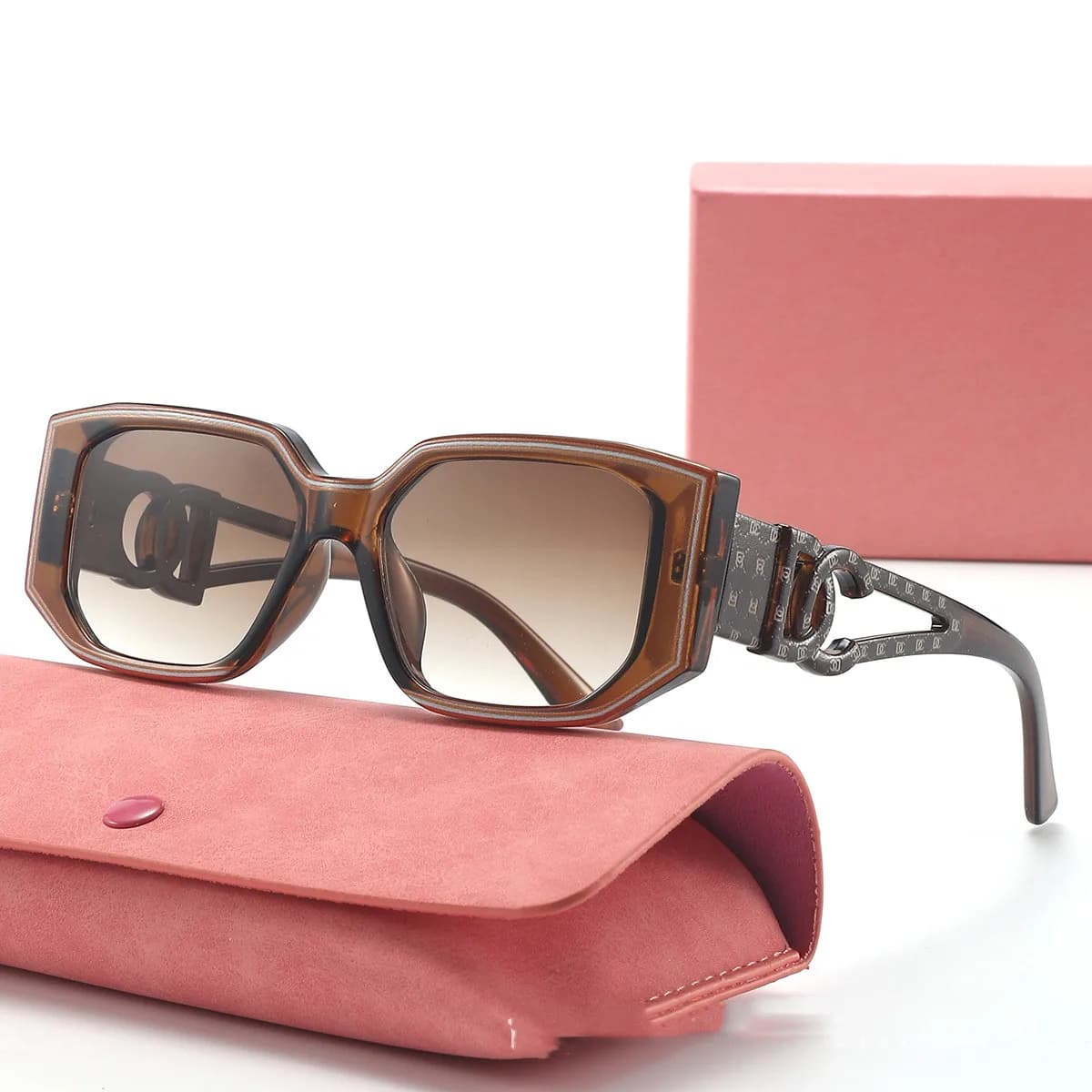2025 Nuova struttura della lettera Gamba a specchio Cornice grande Designer di moda Occhiali da sole artistici Occhiali da sole resistenti ai raggi UV da donna (DS-8171)