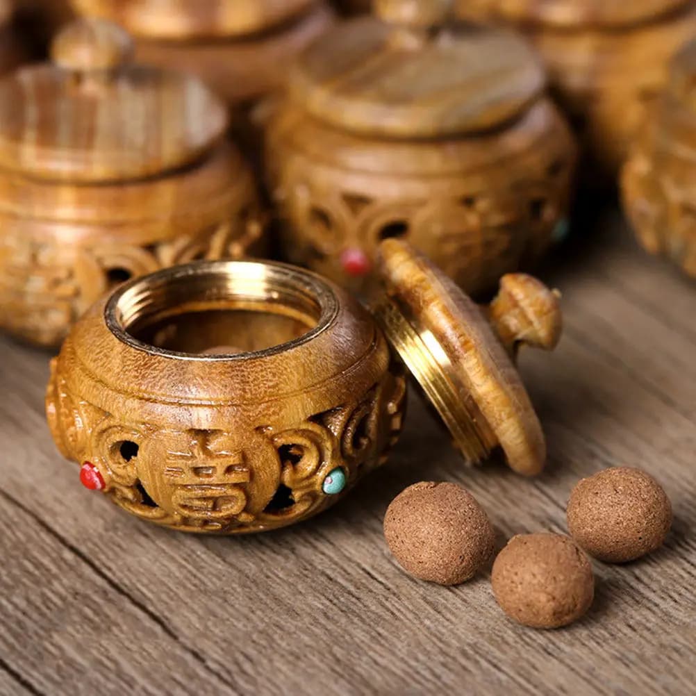 2Pcs Carving Wood Fragrance Ball Sachet Hollow Aroma Diffuser Pendant Container Air Purifier Home Office Hanging Decor