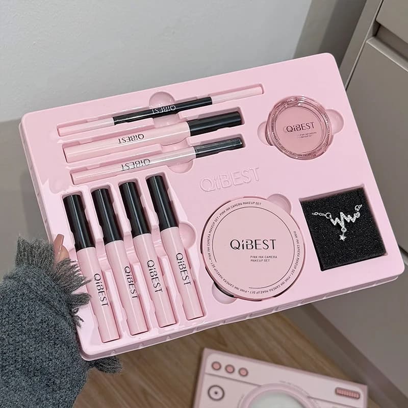 9-piece multipurpose makeup set 4 pieces of mud for lips, 1 pressed powder, 1 fard, 1 eyeliner, 1 mascara, 1 eyebrow pencil Set of cosmetics for camera appearance