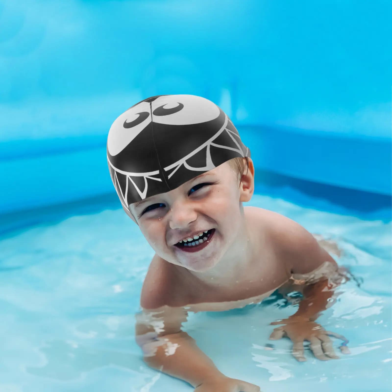 Cuffia da Nuoto per Bambini in Silicone a Forma di Squalo, Cappello da Bagno Impermeabile per Bambini e Bambine con Protezione per le Orecchie, Cuffia da Bagno a Cartone Animato per Piscina e Spiaggia, Nera, Lunga e Corta