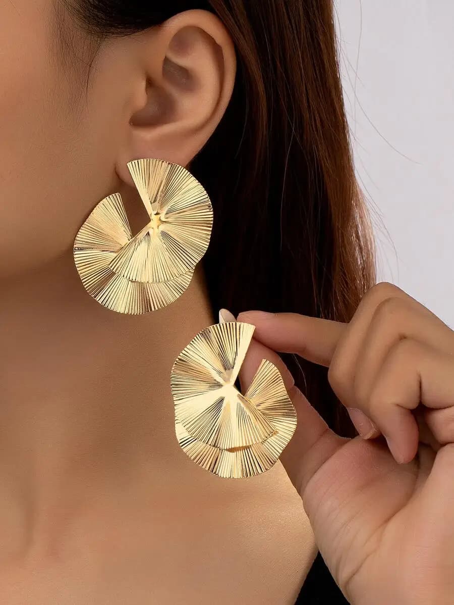 Chic Geometric Fan Shape Metal Stud Earrings For Women