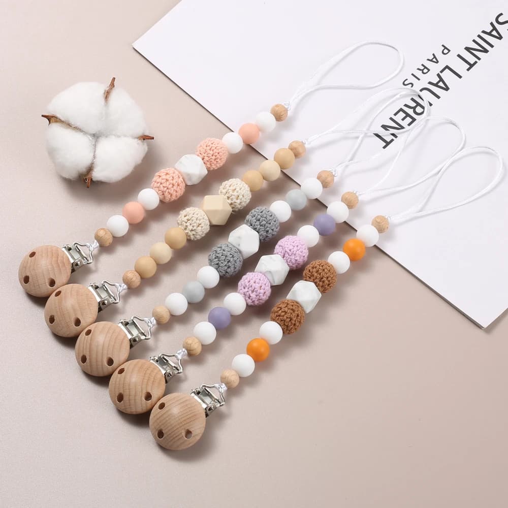 Clip porta ciuccio in legno di faggio sfera in feltro di legno catena per ciuccio per bambini con perline in Silicone per giocattolo per la cura della catena del capezzolo per placare il commestibile