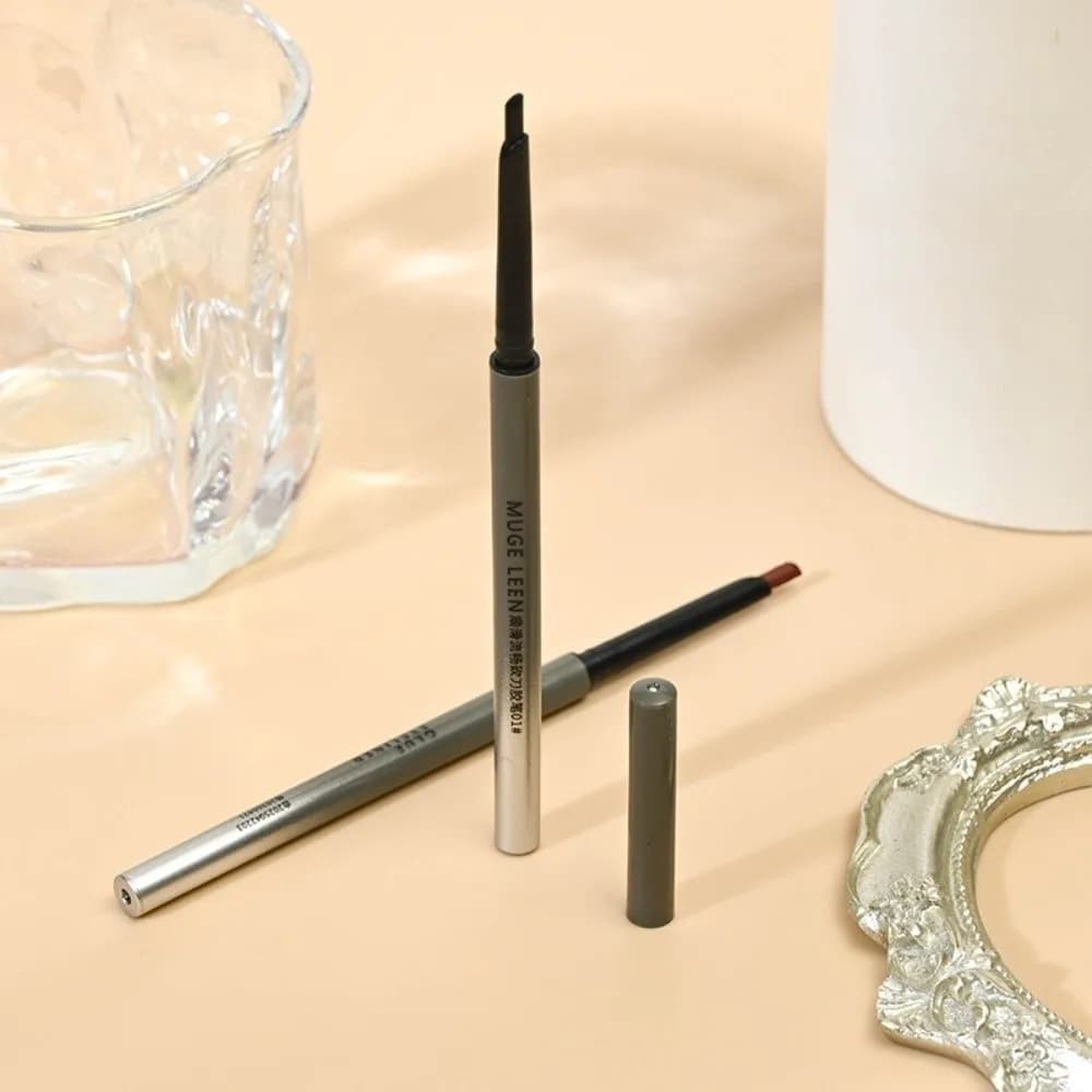 Nuovo Eyeliner Gel Anti-Sbavatura con Punta Obliqua, Penna Eyeliner a Punta Piatta Liscia, Lunga Durata, Asciugatura Rapida, Uso Cosmetico