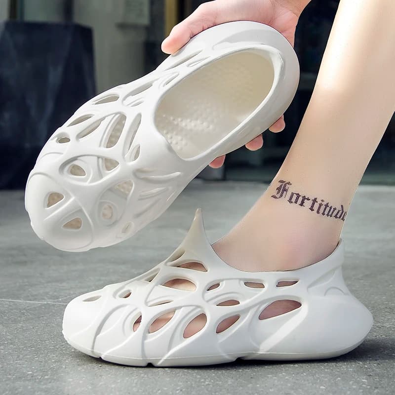 Youth Trendy Hollow out Coconut Slippers Men's Summer Outdoor Wear Slip-On Anti-Slip Beach Sports Thick Bottom Casual T...